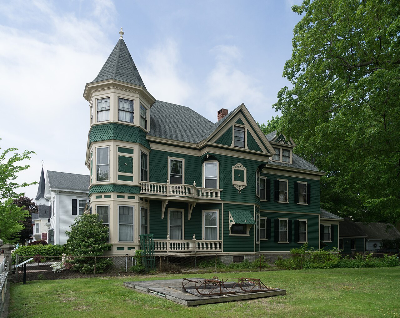 Casa histórica na Main Street de Saco, Maine